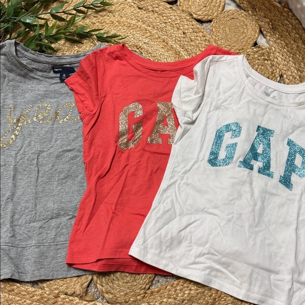 Gap Girls Holiday Fun Glitter Basic Tees Lot. Size S/M